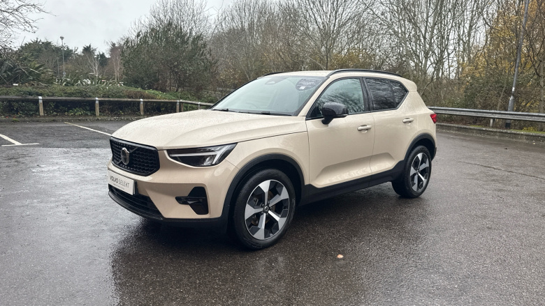Volvo XC40 2.0 B3P Plus Dark 5dr Auto Petrol Estate
